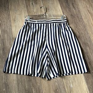 🔥 Portraits  Extra high waist 7 inches shorts blue and white striped excellent.